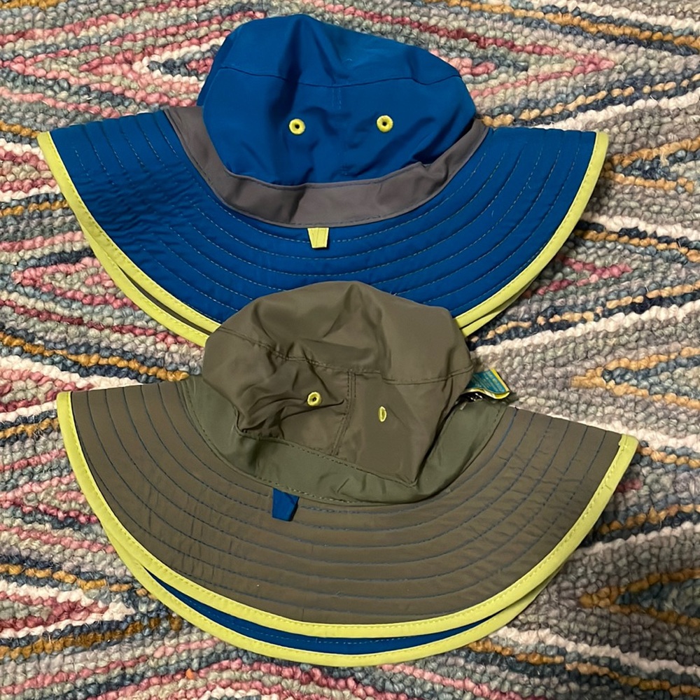 Reversible sun hats for twins! Age 2-5 years